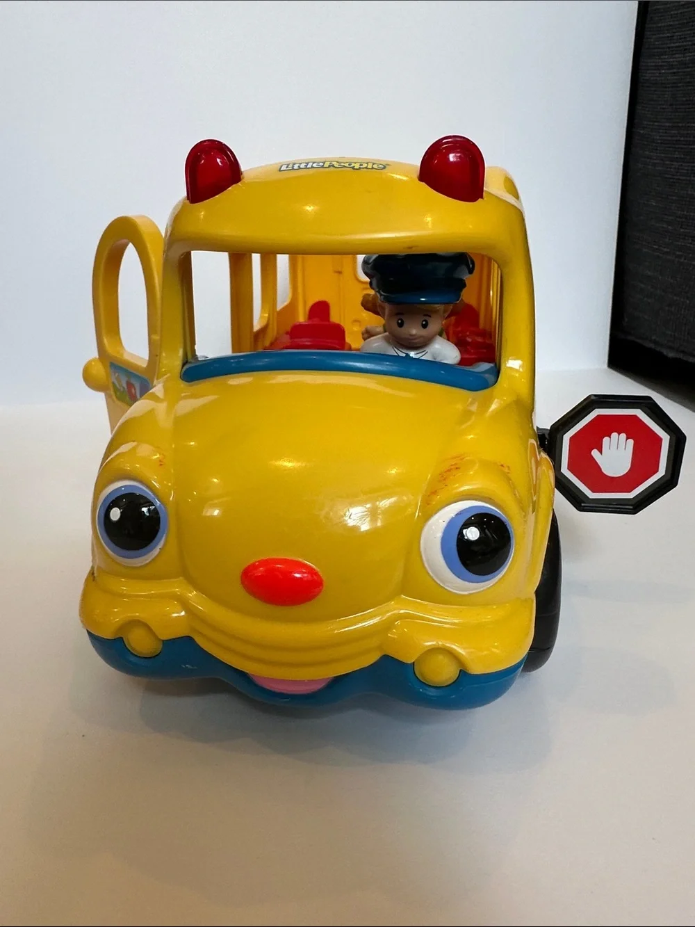 Fisher-Price LittlePeople Talking School Bus Toy with Red Lights and Blue Trim